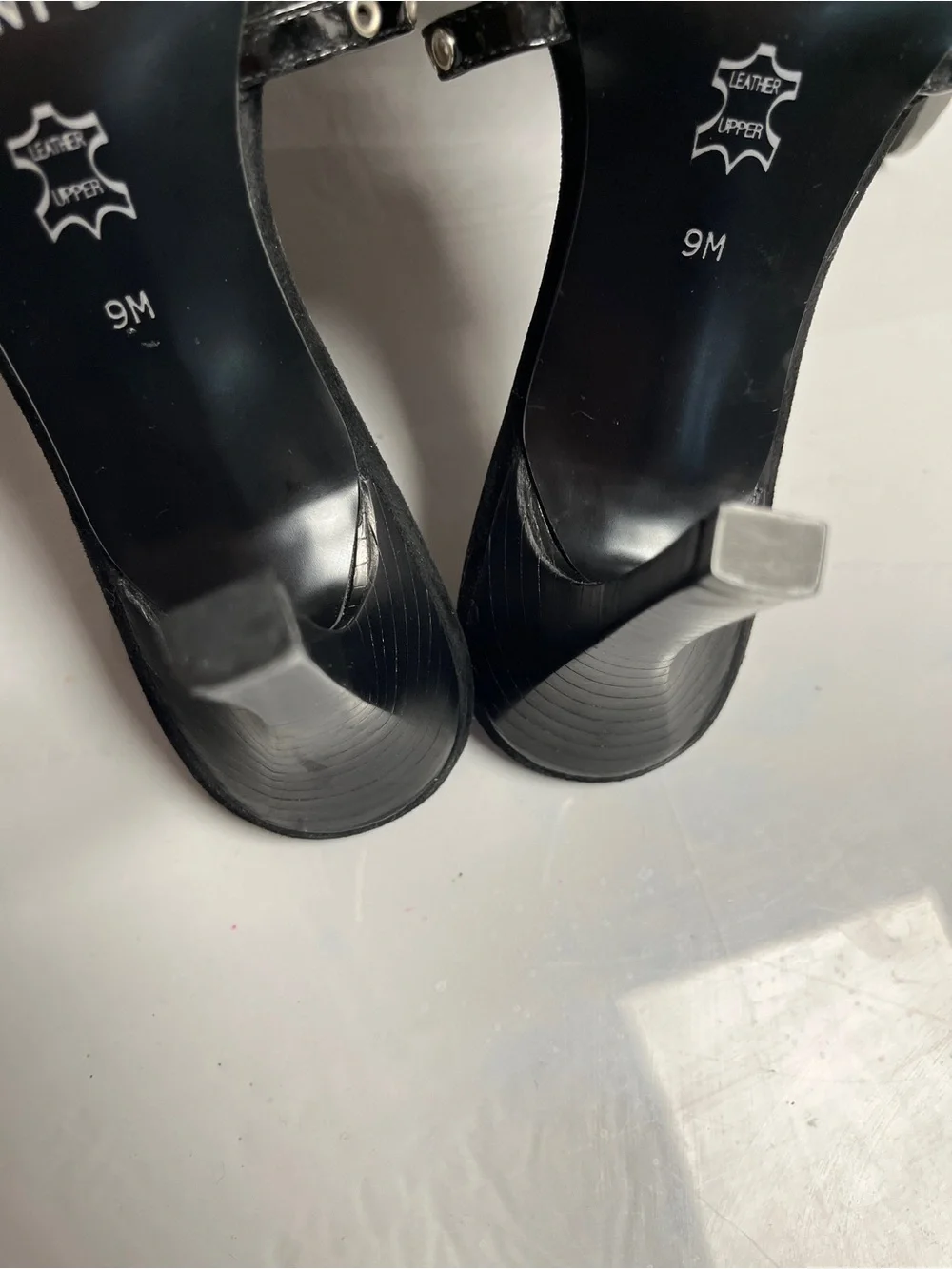 Gianni Bini Black Suede Studded Strappy Mule Heels Silver Grommets Open Toe 9M